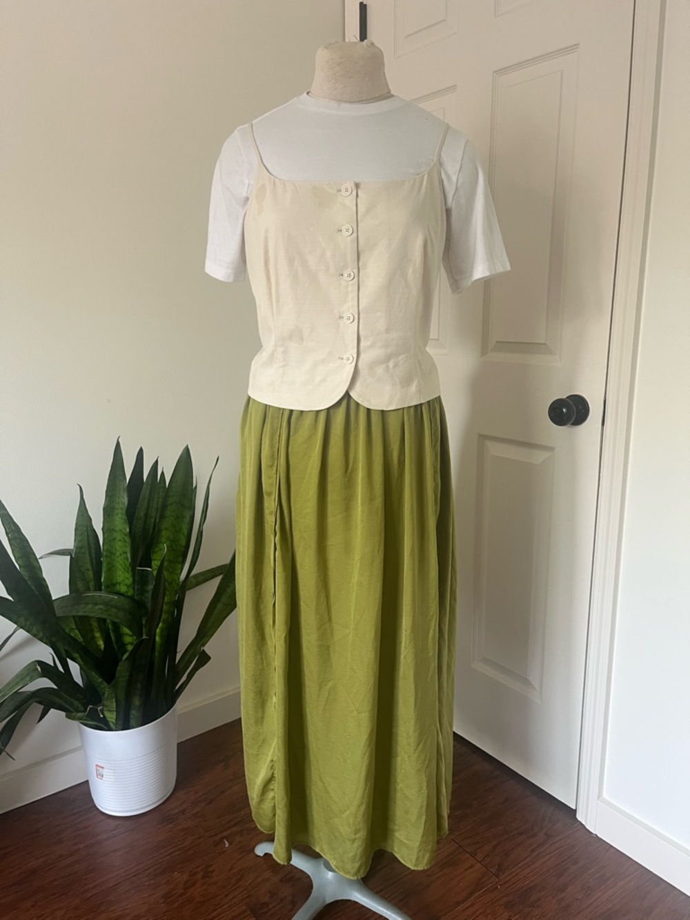 Tahari Women's Olive Green Maxi Skirt